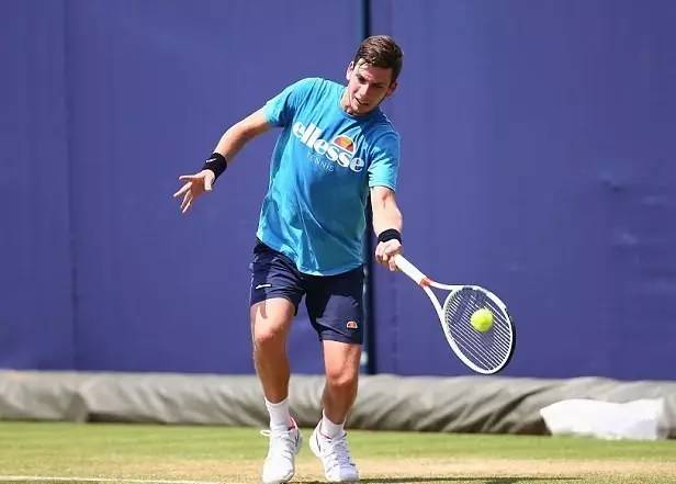 巴斯克斯的 巴斯克斯的